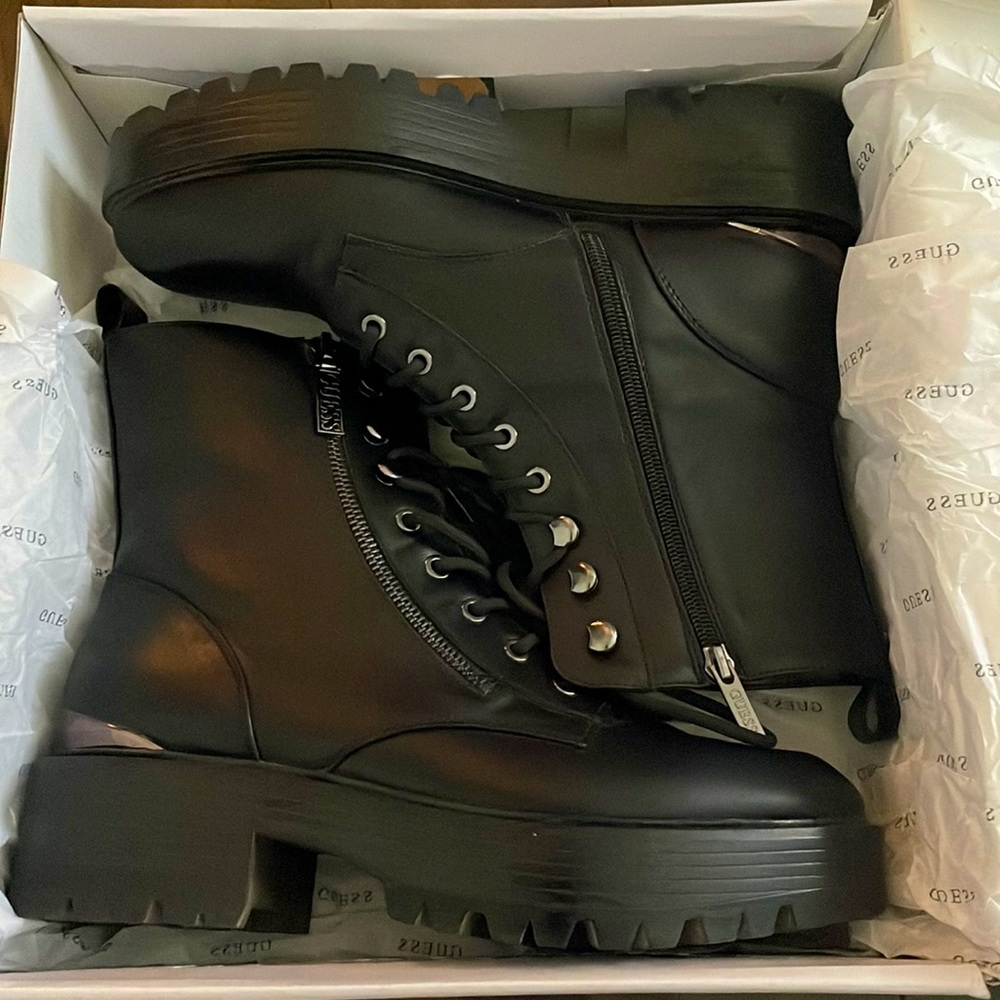 black Guess combat/moto boots